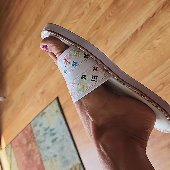 White/ multi color slides - Picture 10 of 11